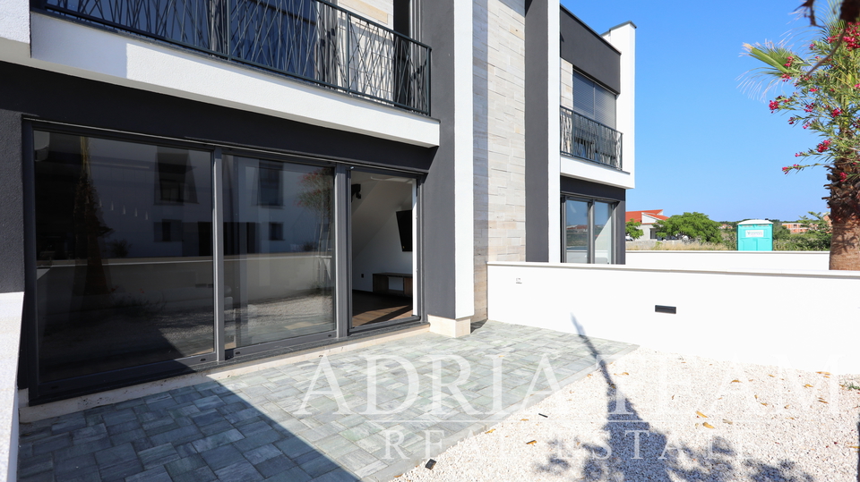Dvourovňové apartmány v novostavbě ve dvou identických řadových domech - Privlaka