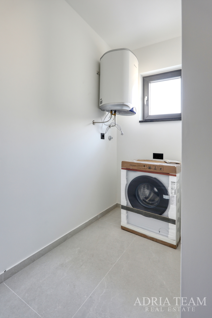 DVOETAŽNI APARTMANI U NOVOGRADNJI U DVIJE IDENTIČNE KUĆE U NIZU - PRIVLAKA