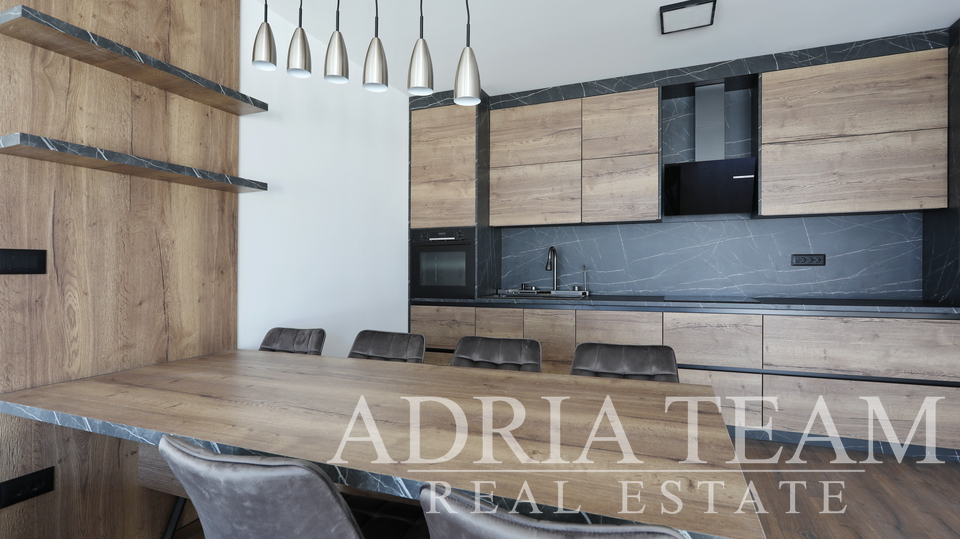 Dvourovňové apartmány v novostavbě ve dvou identických řadových domech - Privlaka