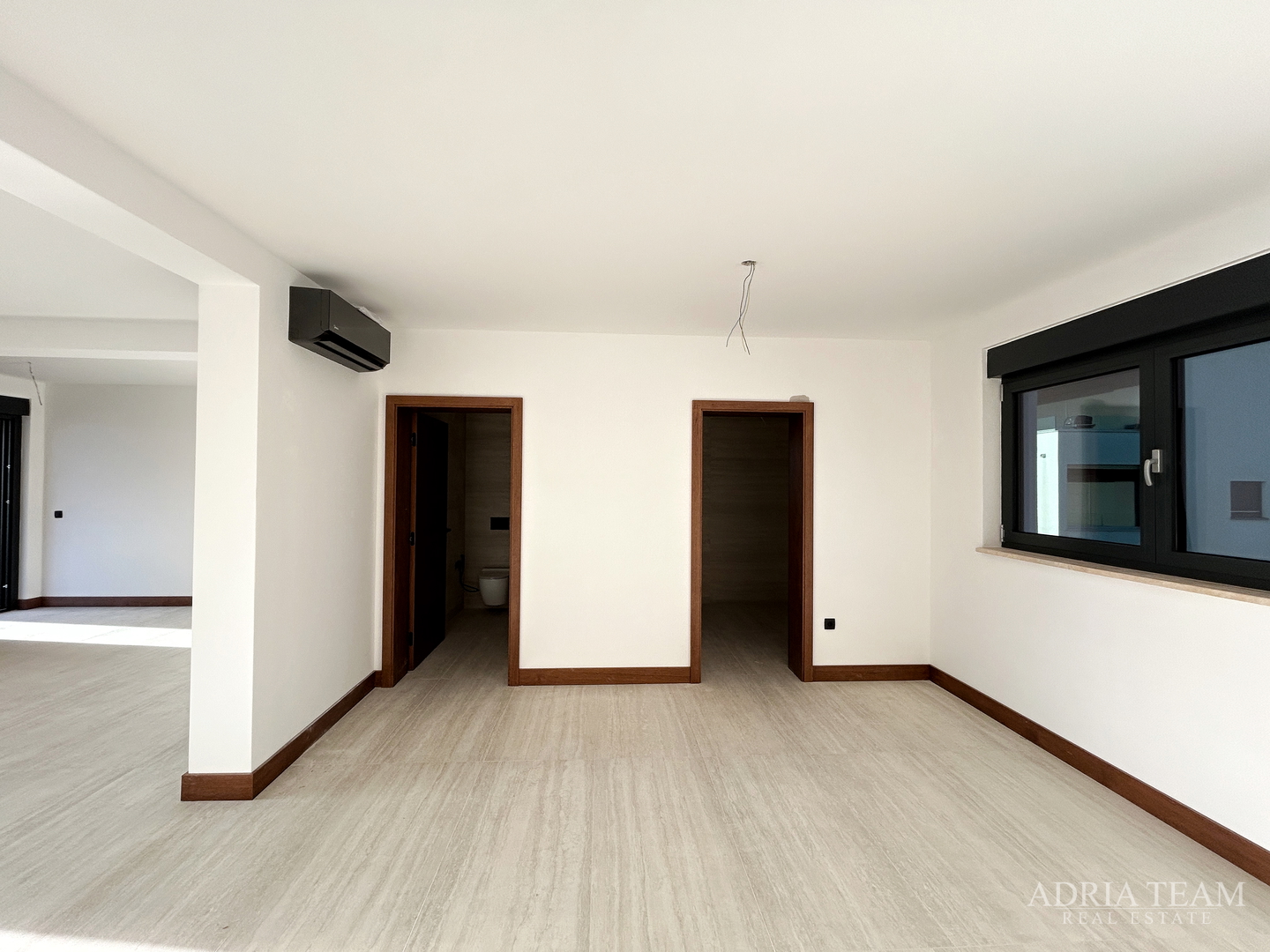 PENTHOUSE UDALJEN 70 m OD MORA, NOVOGRADNJA - ZADAR, DIKLO