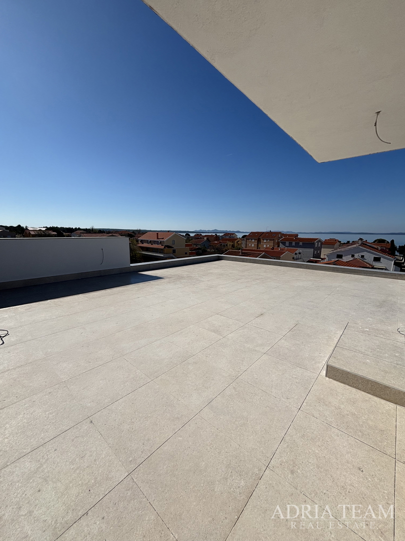 APARTMANI U BLIZINI PLAŽE, ZGRADA 2. NOVOGRADNJA, 150 m OD MORA - PRIVLAKA