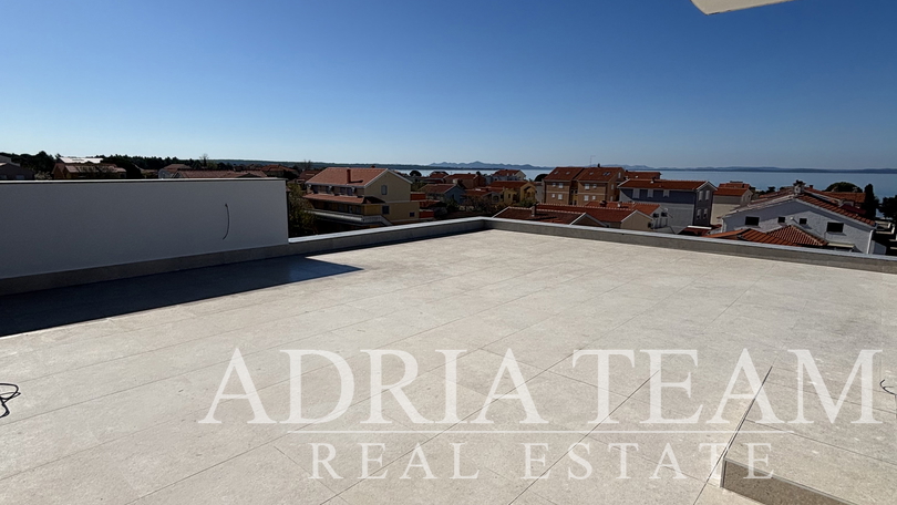 APARTMAN U BLIZINI PLAŽE, NOVOGRADNJA, 150 m OD MORA - PRIVLAKA