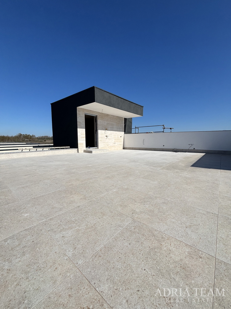 APARTMENT NEAR THE BEACH, NEW CONSTRUCTION, 150 m FROM THE SEA - PRIVLAKA