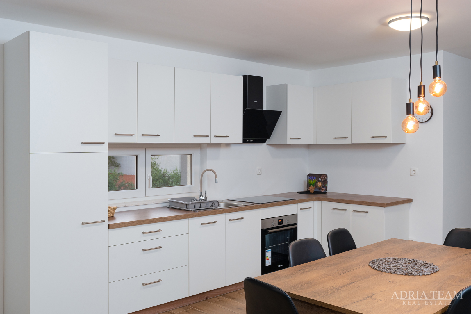 Ekskluzivan apartman s krovnom terasom i jacuzzijem - Vir