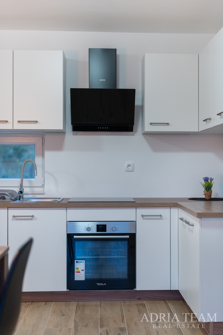 Ekskluzivan apartman s krovnom terasom i jacuzzijem - Vir