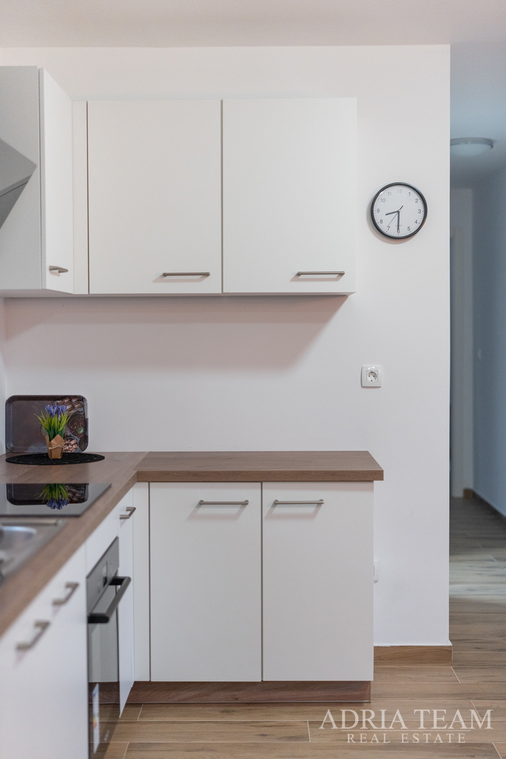 Ekskluzivan apartman s krovnom terasom i jacuzzijem - Vir