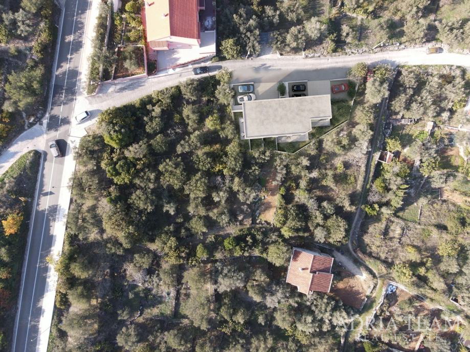 Luksuzan stan s pogledom na more i grad