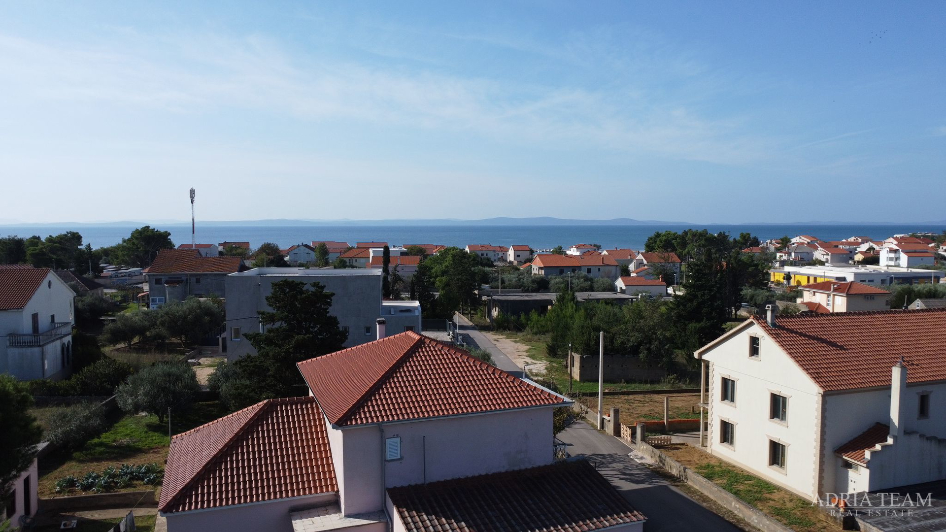 APARTMENTS 300 m FROM THE BEACH, NEW BUILD, SEA VIEW - PRIVLAKA
