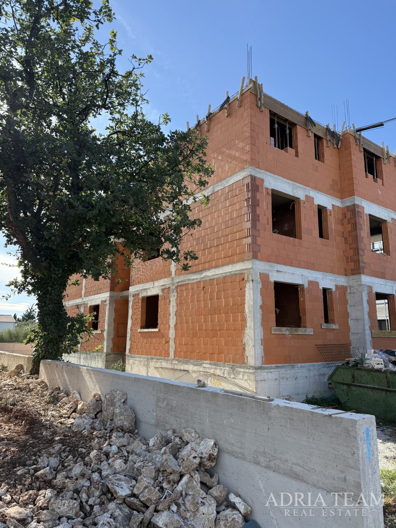 DVOSOBNI APARTMANI S POGLEDOM NA MORE, 200 M OD MORA, SUKOŠAN – ZADAR