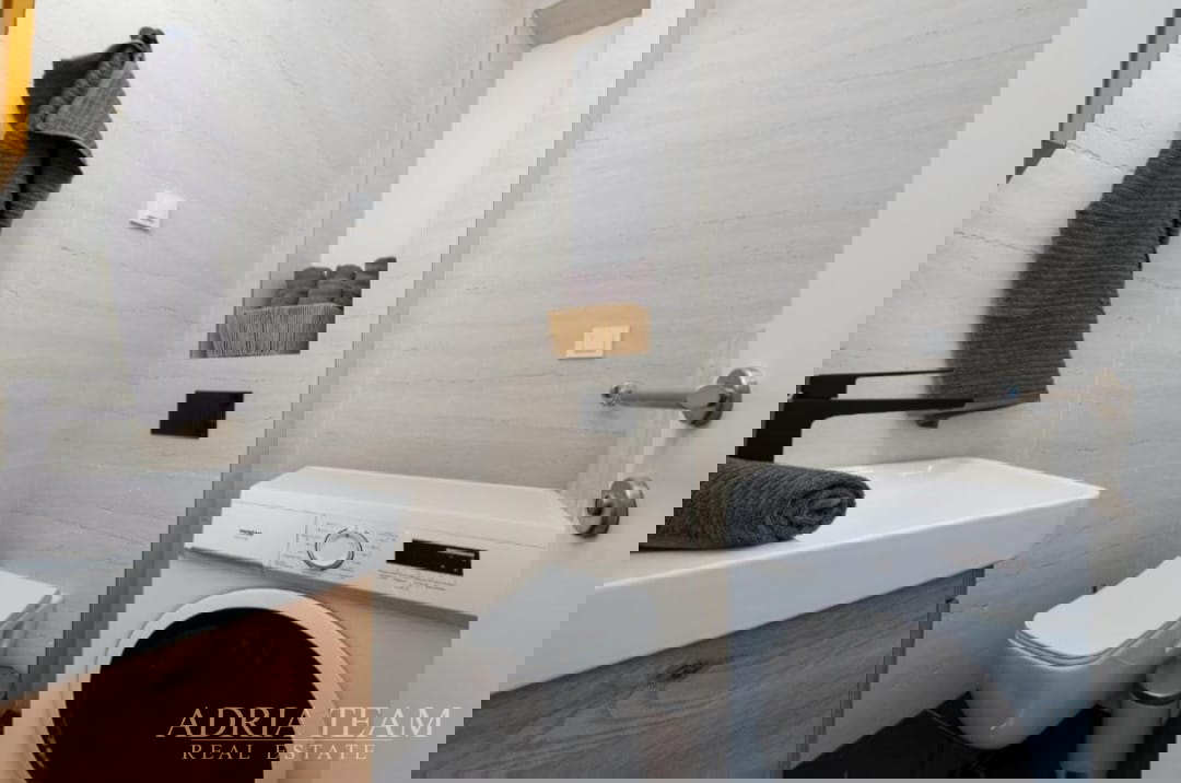 DVOETAŽNI APARTMANI U NOVOGRADNJI, BLIZINA MORA - PRIVLAKA