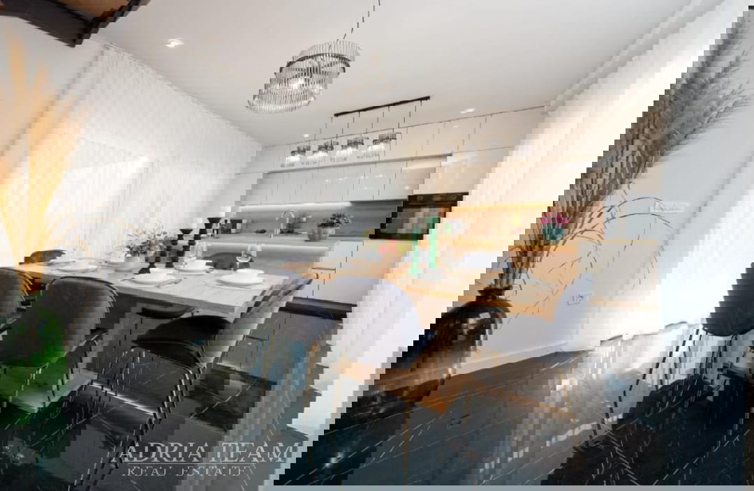 DVOETAŽNI APARTMANI U NOVOGRADNJI, BLIZINA MORA - PRIVLAKA