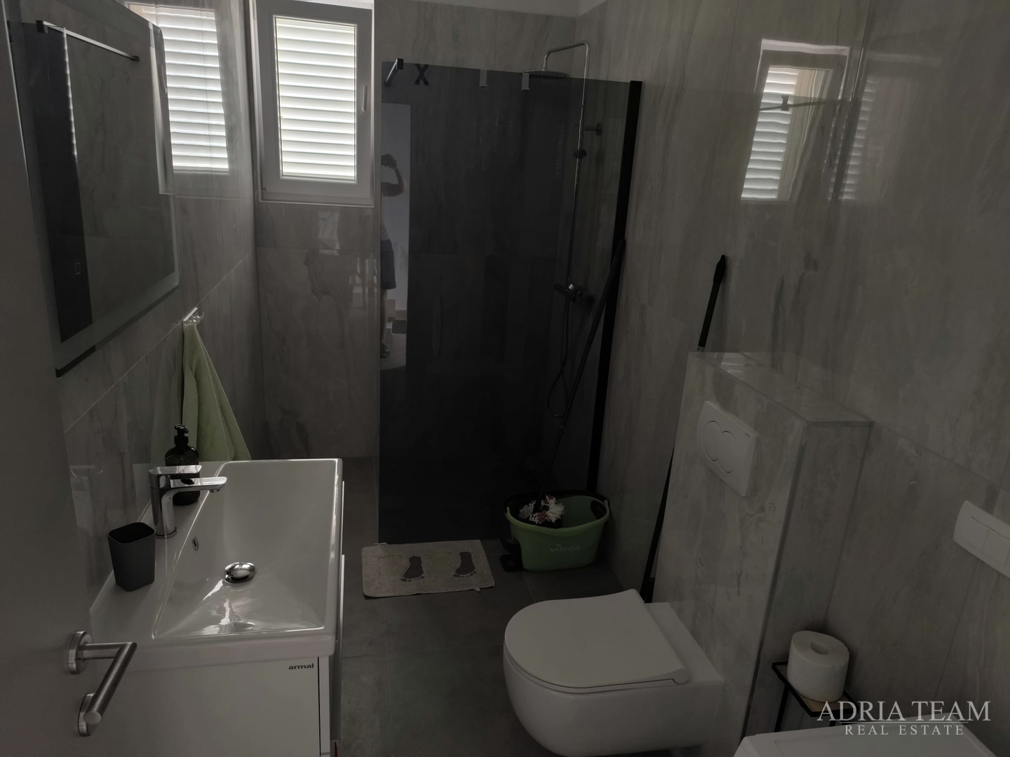 POLOVICA KUĆE S VELIKIM VRTOM - ŠIMUNI, PAG