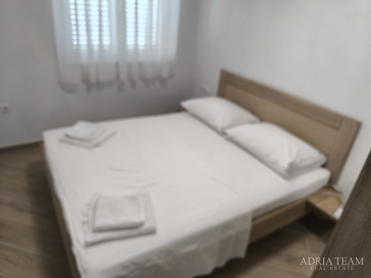 POLOVICA KUĆE S VELIKIM VRTOM - ŠIMUNI, PAG