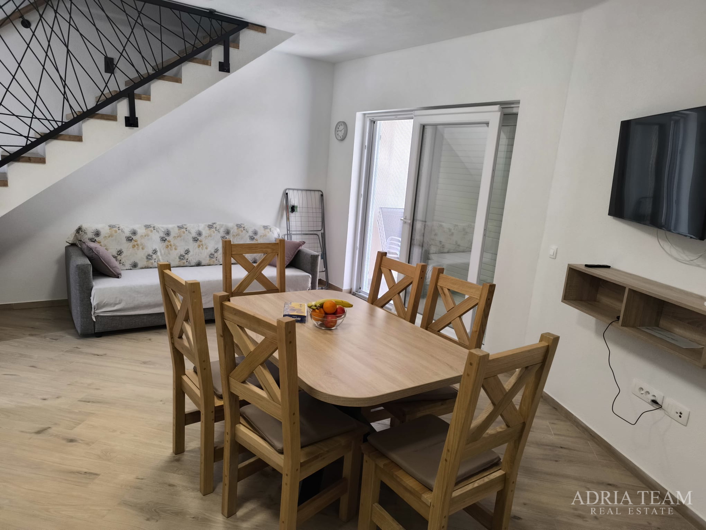 POLOVICA KUĆE S VELIKIM VRTOM - ŠIMUNI, PAG