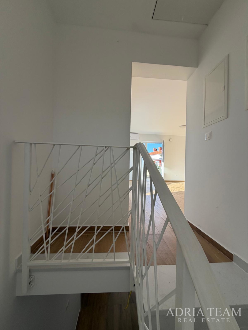 PRODAJE SE KUĆA S BAZENOM – PETRČANE