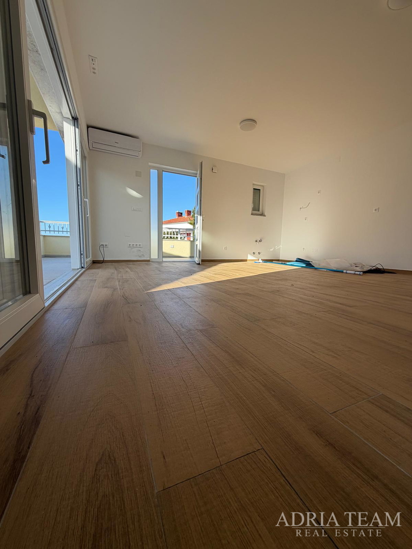 PRODAJE SE KUĆA S BAZENOM – PETRČANE