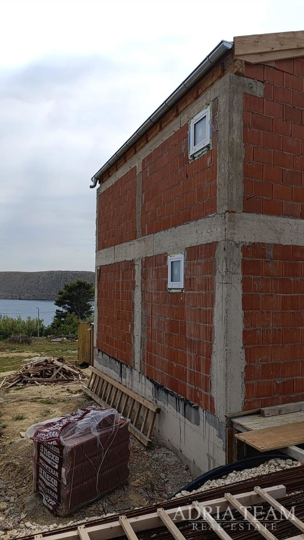 KUĆE S BAZENOM, 80 m OD MORA, NOVOGRADNJA - VLAŠIĆI, PAG