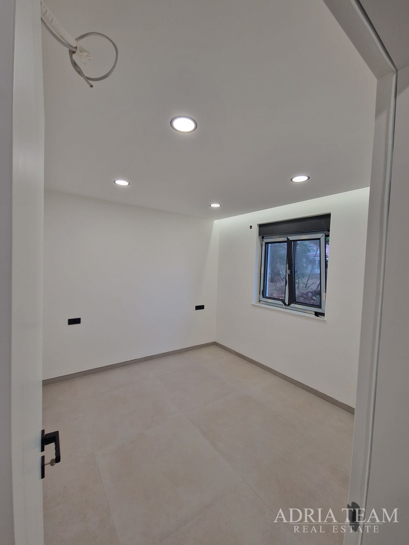 APARTMENTS IN A COMPLEX OF RESIDENTIAL BUILDINGS IN NEW CONSTRUCTION, 200 m FROM THE SEA - VIR