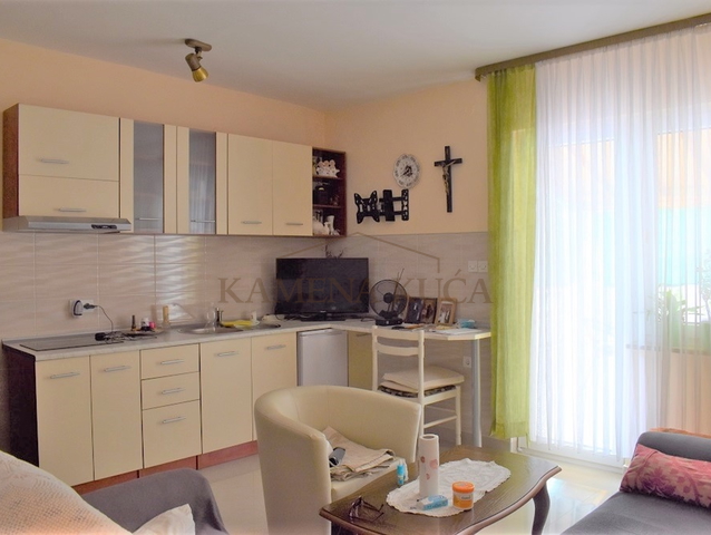 ZADAR ZERAVA - HOUSE GREAT FOR RENTAL OR NURSING HOME