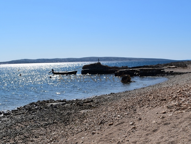 POVLJANA- 1ST ROW TO THE SEA!