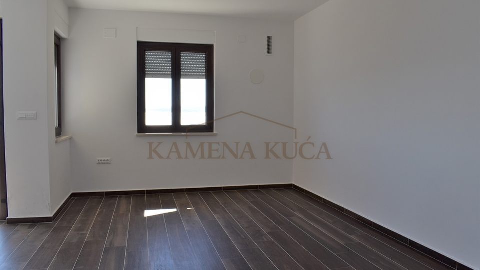 Appartamento, 99 m2, Vendita, Povljana