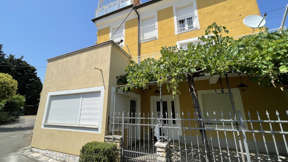 Haus, 250 m2, Verkauf, Bašanija