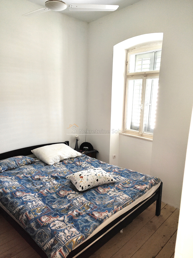 Mali Lošinj - Kuća, 100,00 m2
