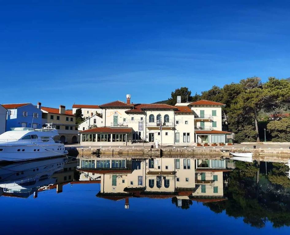 Nerezine, Otok Lošinj - Hotel, 850 m2