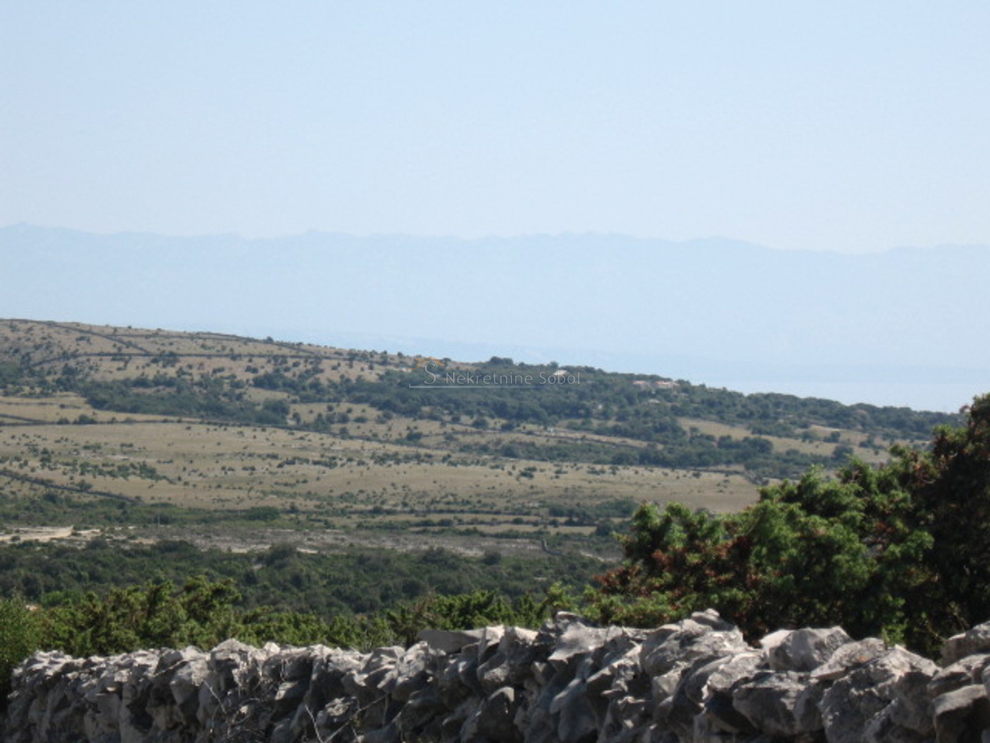 Ustrine, Otok Cres - Kuća (Ruševina), 92 m2