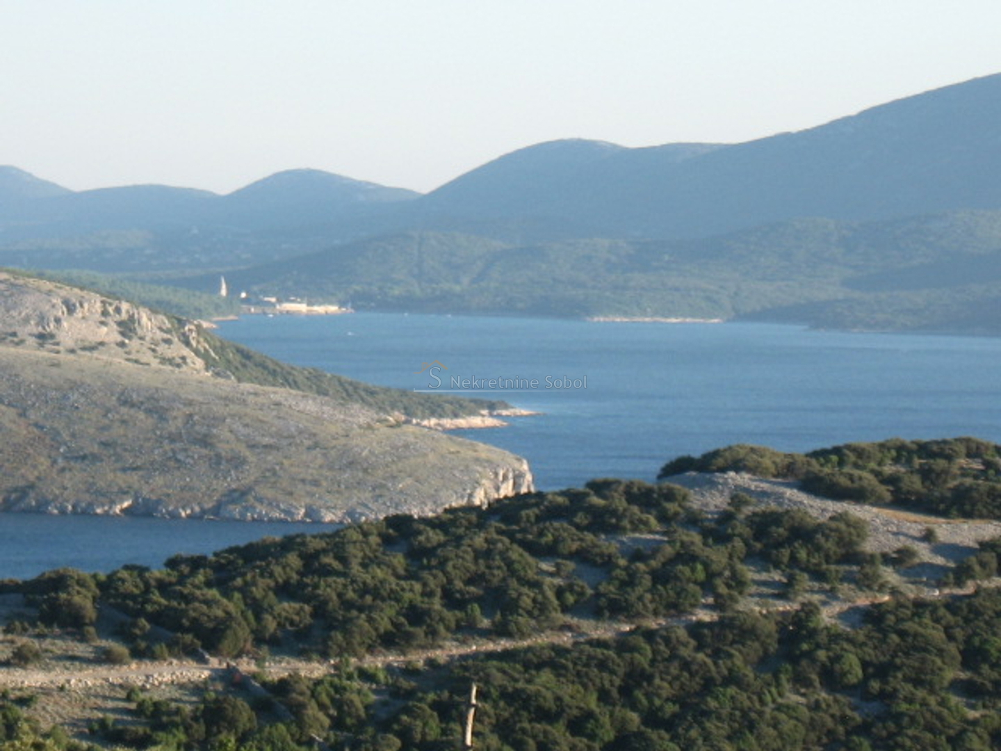 Ustrine, Otok Cres - Kuća (Ruševina), 92 m2