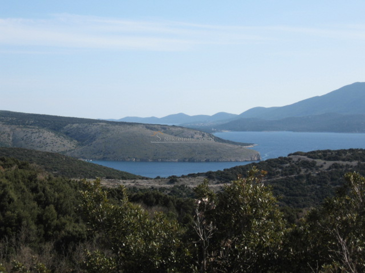 Ustrine, Otok Cres - Kuća (Ruševina), 92 m2