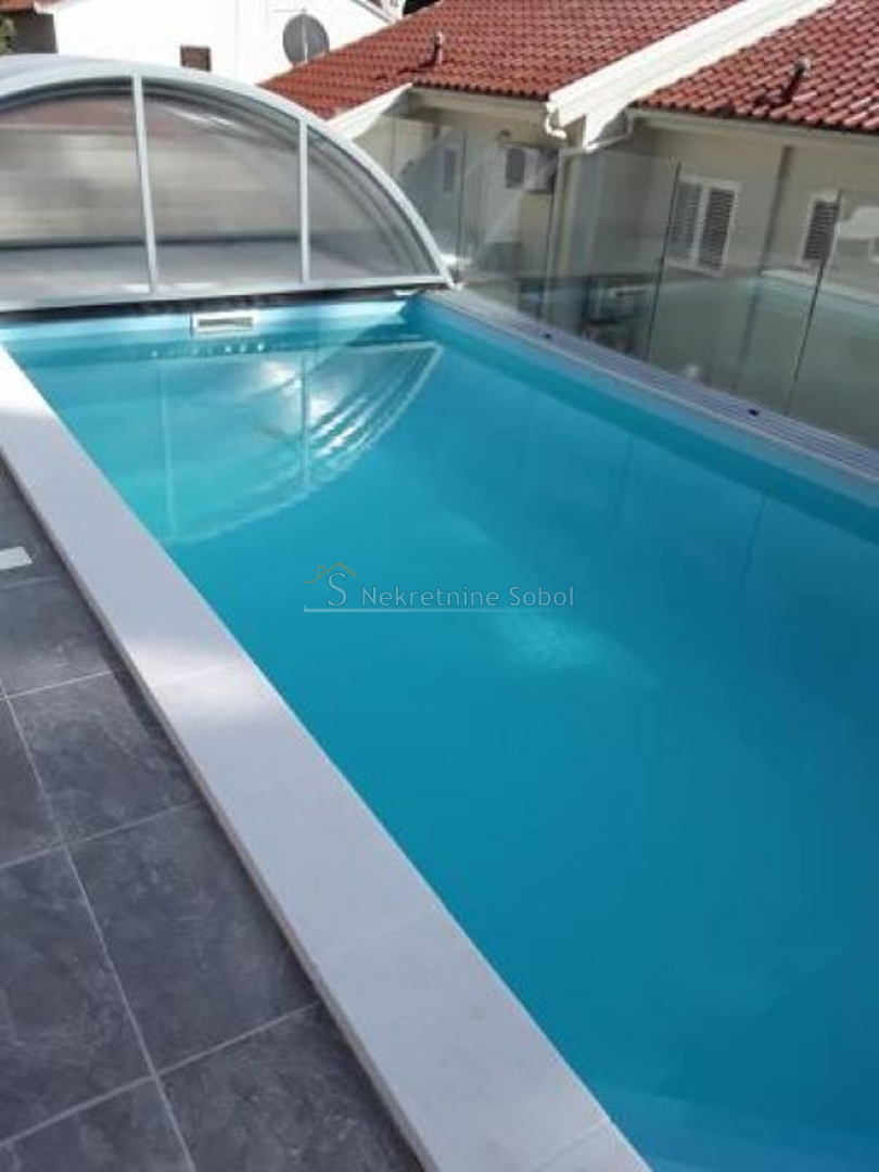 Mali Lošinj - Kuća, 250 m2