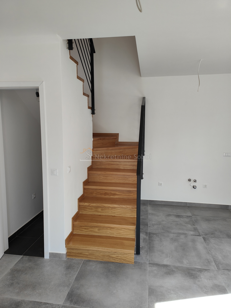 Nerezine, Otok Lošinj - Dvoetazni stan, 75.65 m2