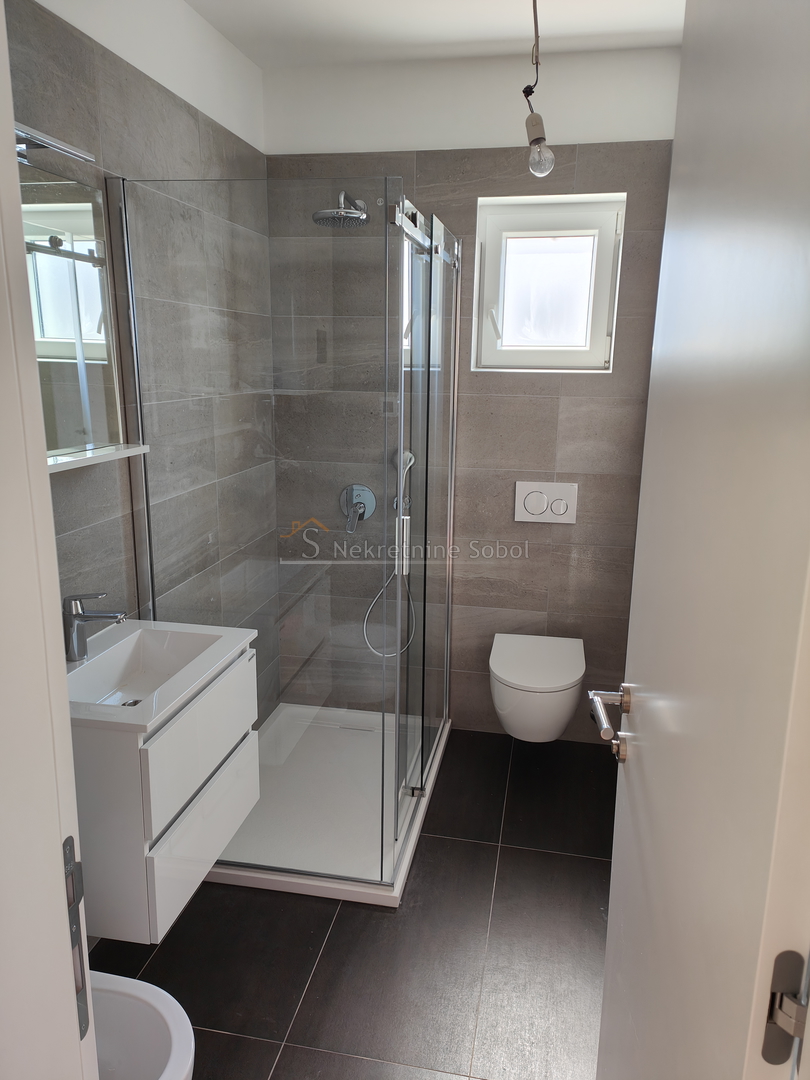 Nerezine, Otok Lošinj - Dvoetazni stan, 75.65 m2