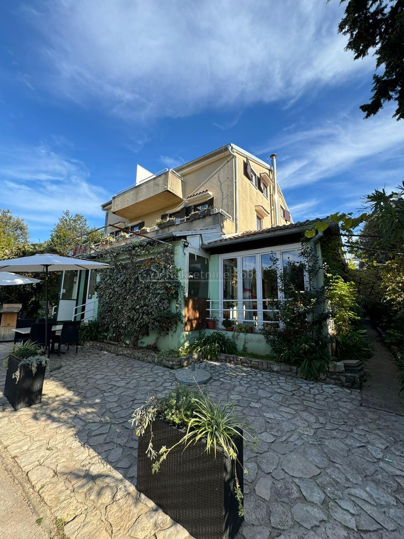Mali Lošinj - Kuća, 395 m2