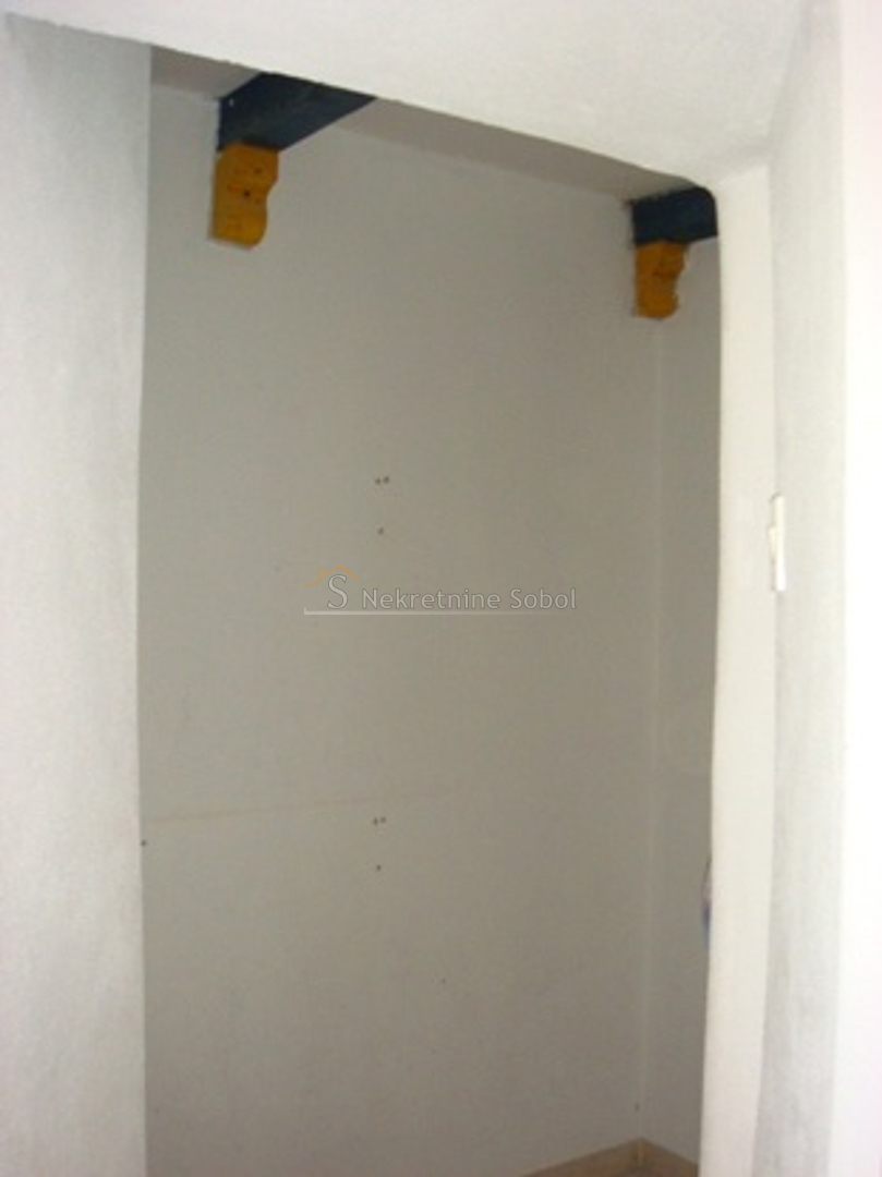 Mali Losinj - Bussines premise, 49,80 M2