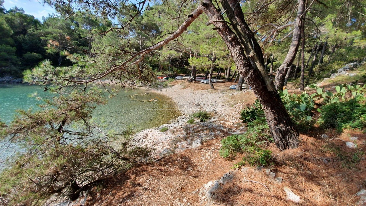 Mali Lošinj - Građevinsko, 412 m2