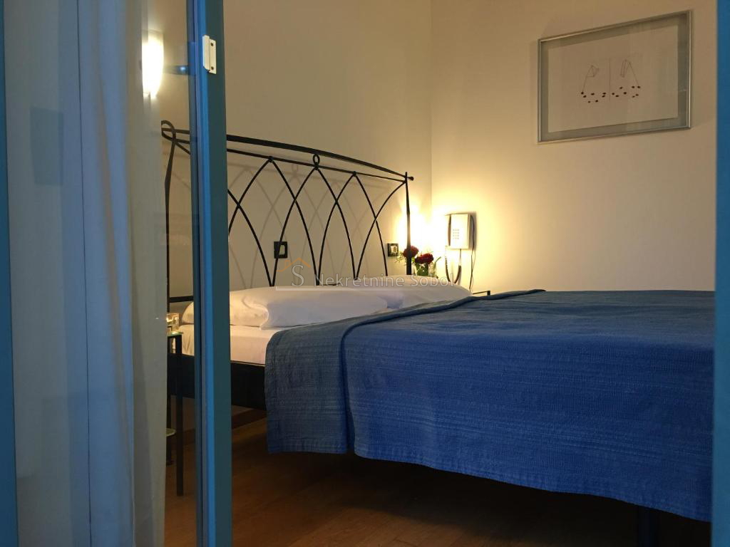 Nerezine, Otok Lošinj - Hotel, 850 m2