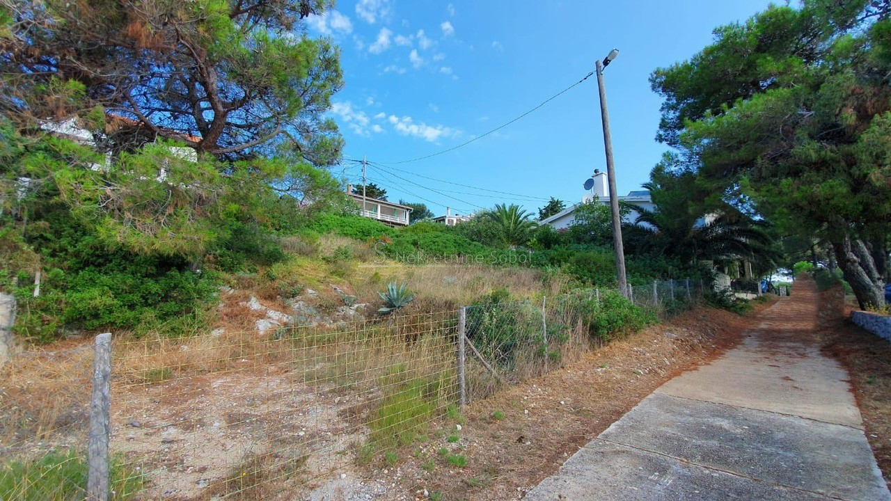 Mali Lošinj - Građevinsko, 412 m2