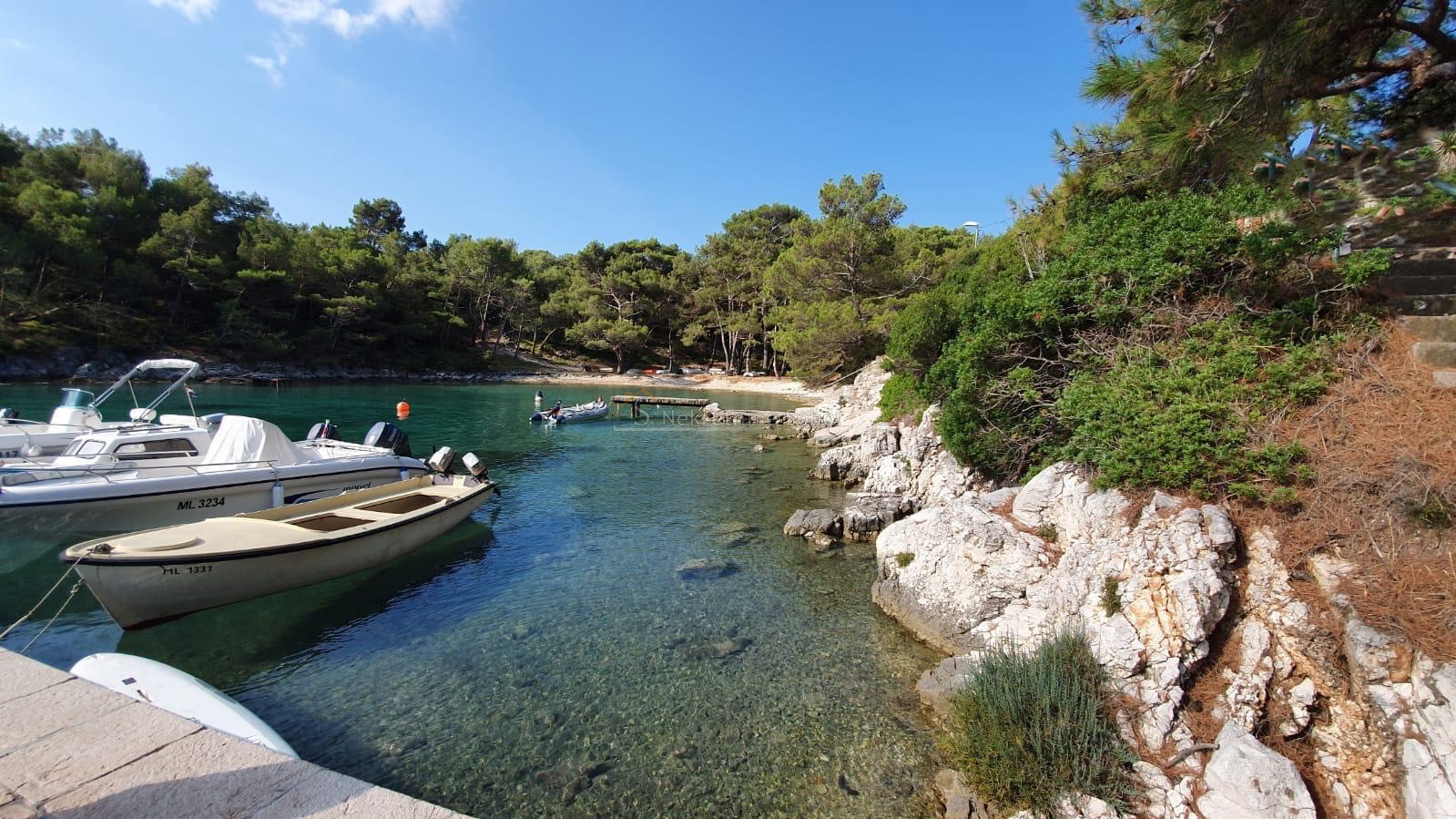 Mali Lošinj - Građevinsko, 412 m2