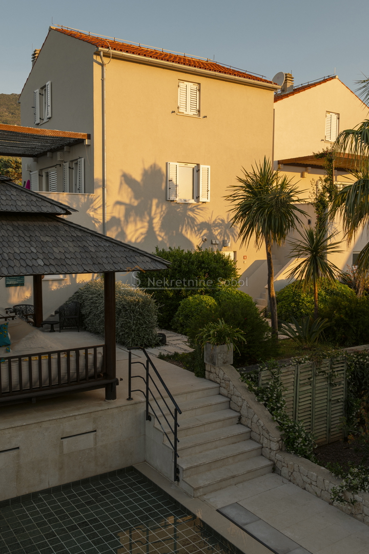 Nerezine, Island Losinj - 2R+LR, 82.69 m2