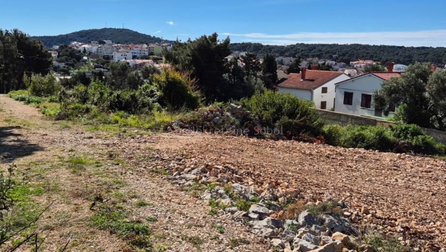 Mali Lošinj - Građevinsko, 581 m2
