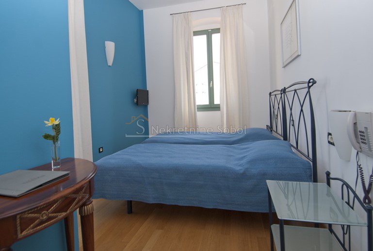 Nerezine, Otok Lošinj - Hotel, 850 m2