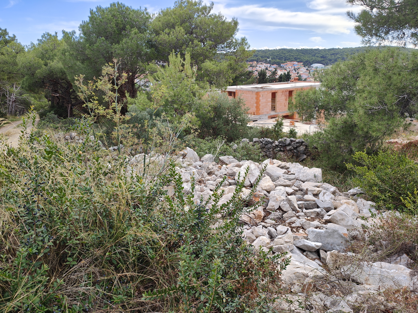 Mali Lošinj - Građevinsko, 827 m2