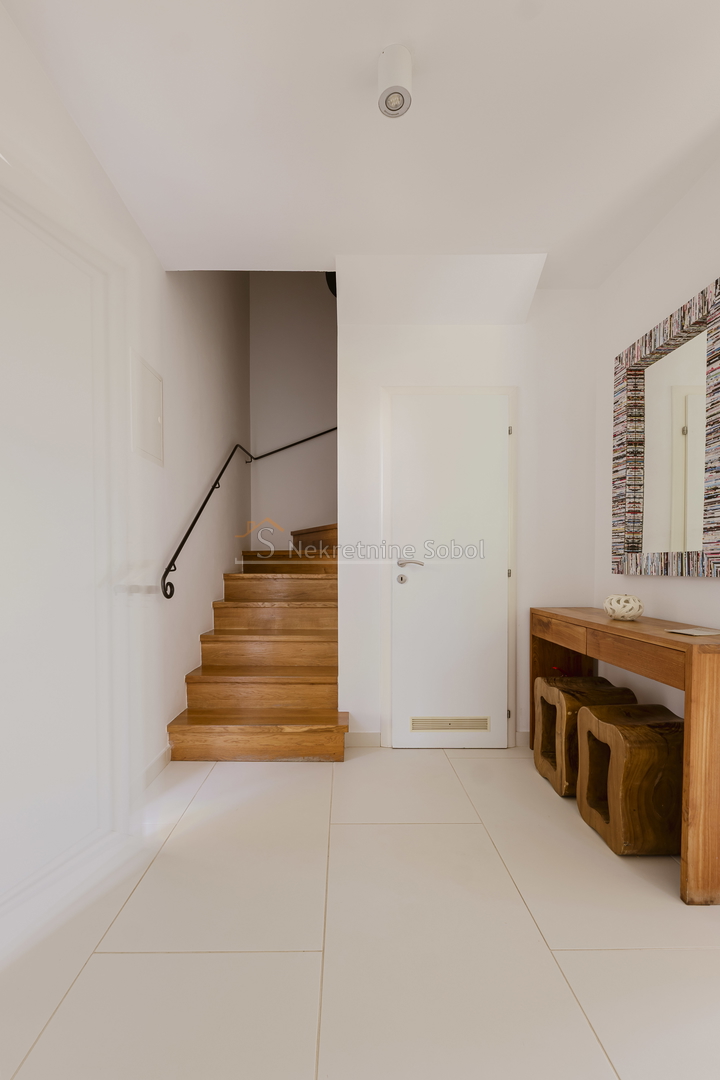 Nerezine, Island Losinj - 2R+LR, 82.69 m2