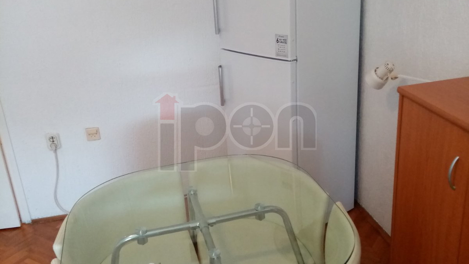 Zamet, garsonjera na dobroj lokaciji