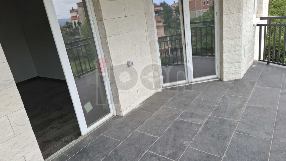 Srdoči , novi 2s+db sa velikim balkonom
