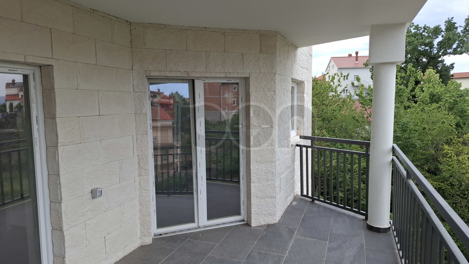 Srdoči , novi 2s+db sa velikim balkonom