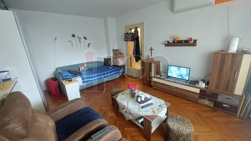 Rijeka, Podmurvice,  stan 1S+DB, niži kat, pogodan za starije i teže pokretne osobe!