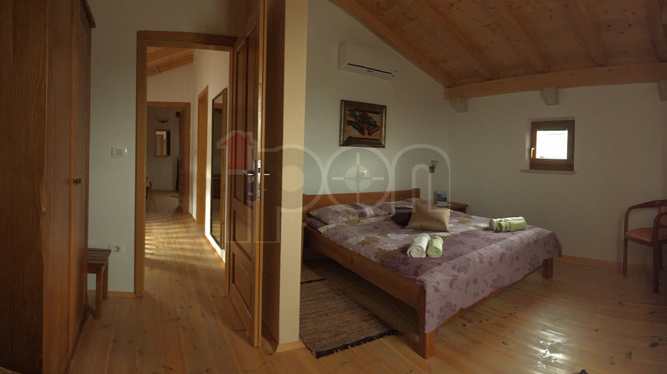 House, 300 m2, For Sale, Pazin